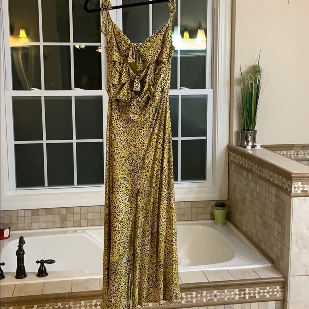 Leopard print maxi dress with side slit